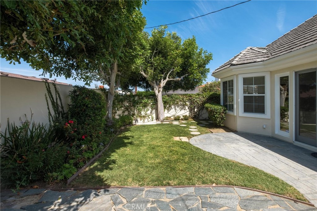 717 Avenue A Property Photo 10