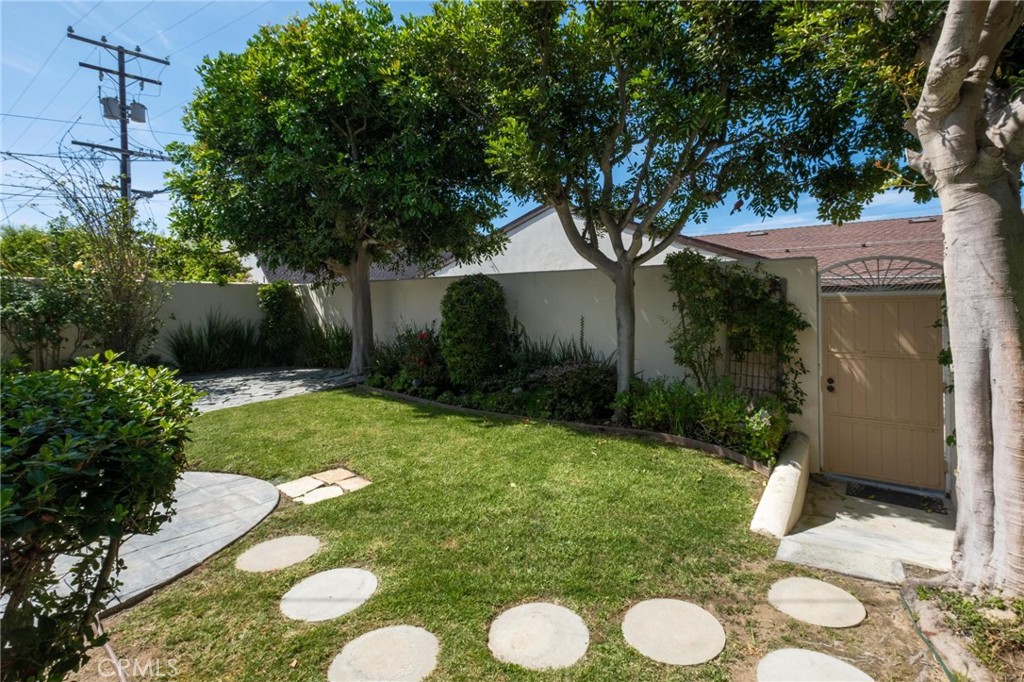 717 Avenue A Property Photo 11