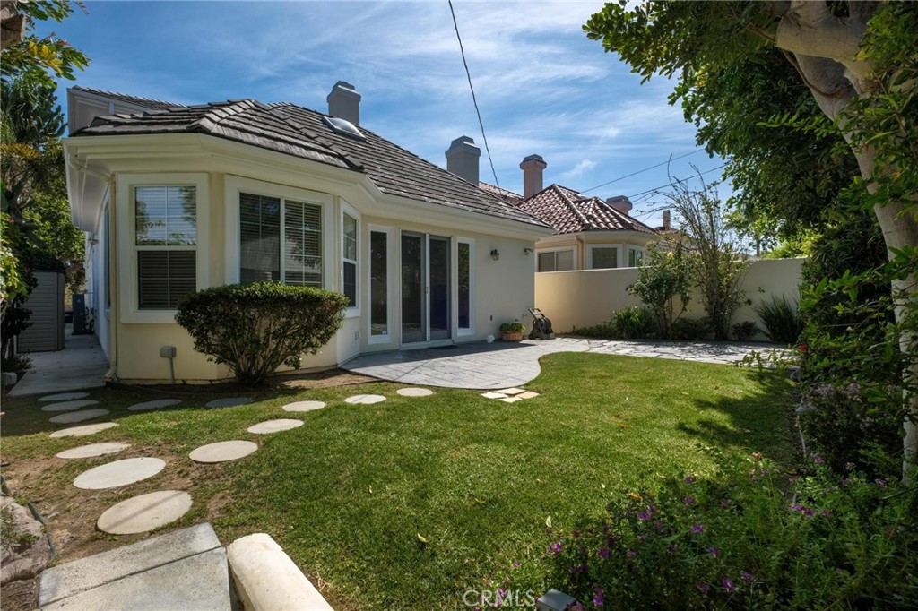 717 Avenue A Property Photo 12