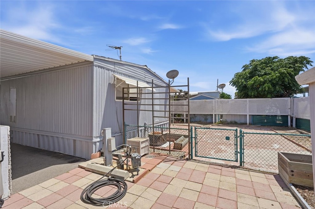 1065 W Lomita Blvd 14 Property Photo 42
