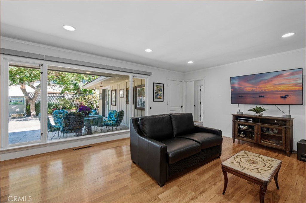 3336 Palos Verdes Drive N Property Photo 15