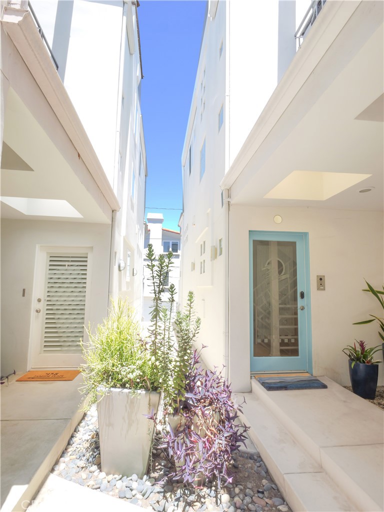 440 Marine Place Property Photo 4