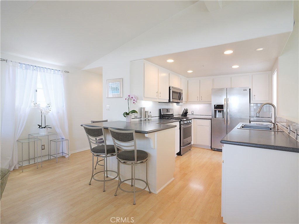 440 Marine Place Property Photo 13