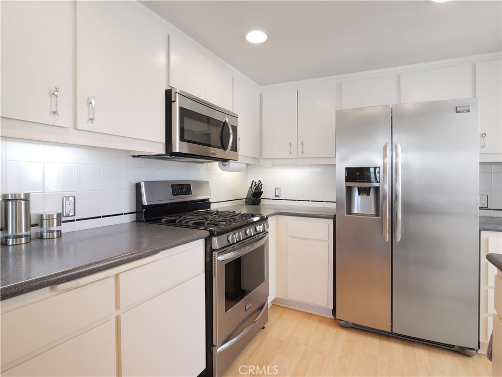 440 Marine Place Property Photo 16