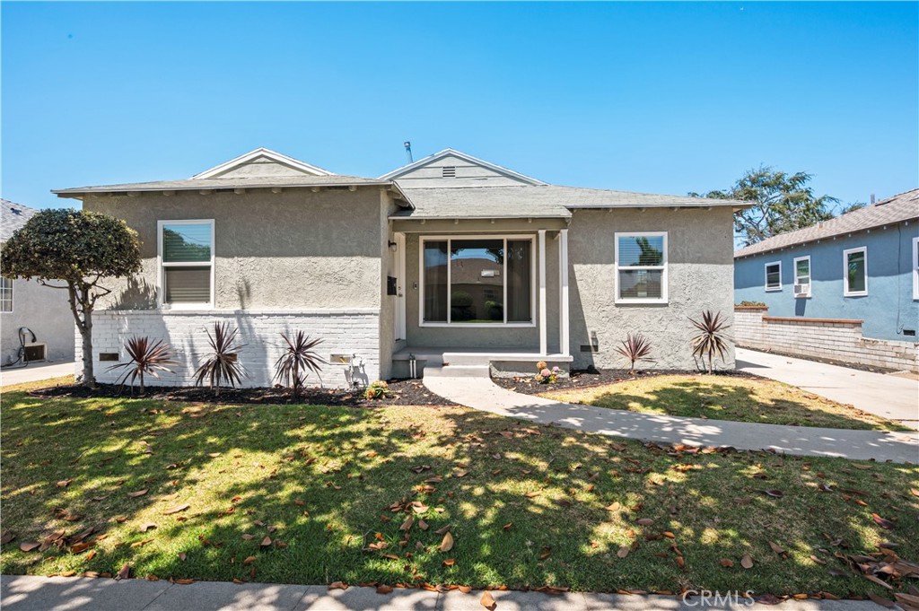 2715 W Hardy Street Property Photo 5