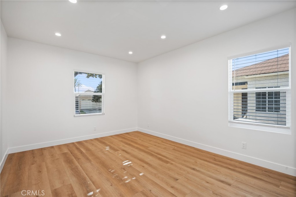 2715 W Hardy Street Property Photo 18