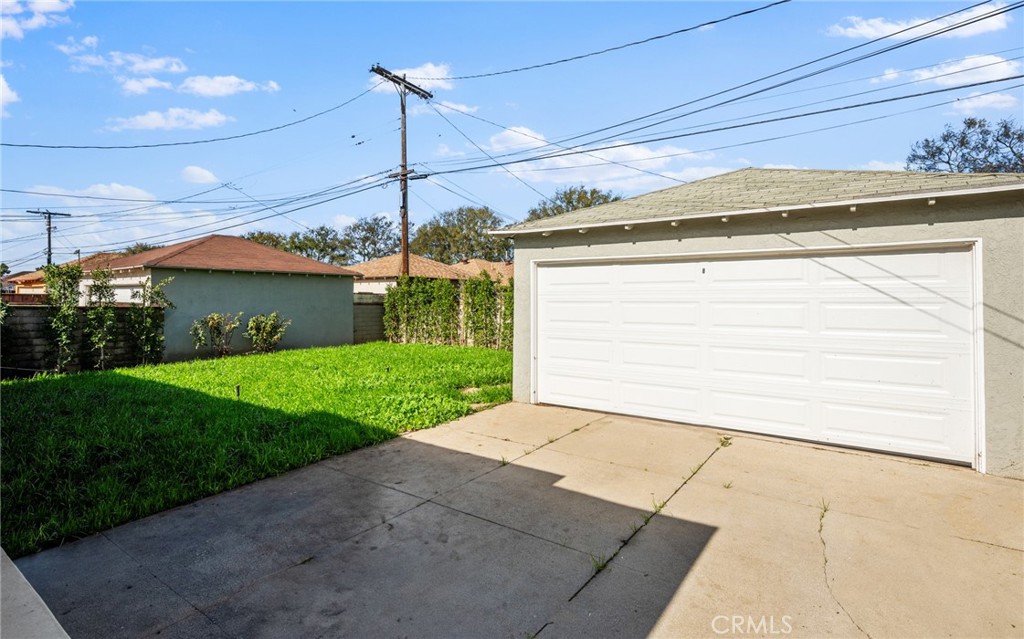 2715 W Hardy Street Property Photo 29