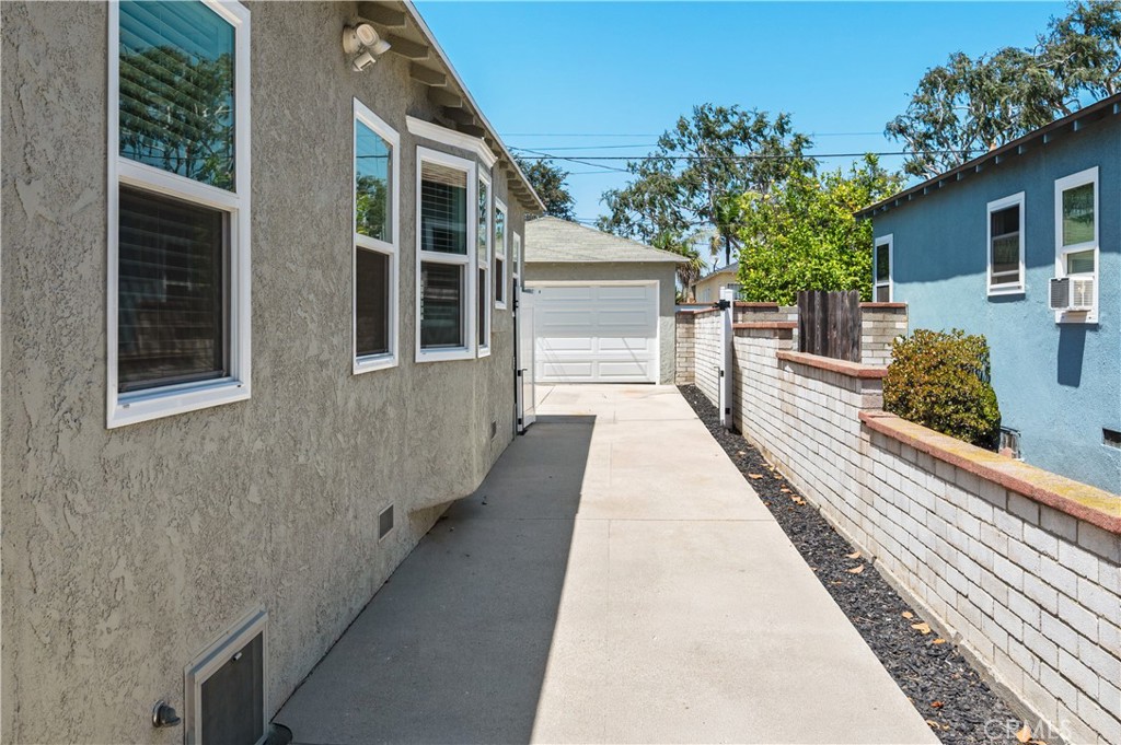 2715 W Hardy Street Property Photo 34