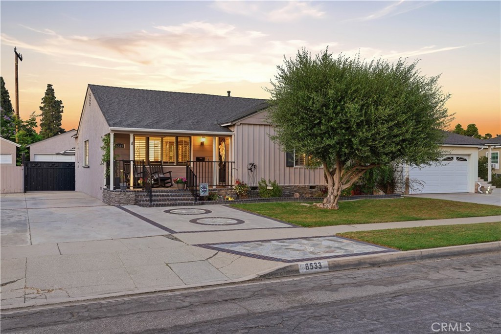 6533 E Walkerton Street Property Photo 1