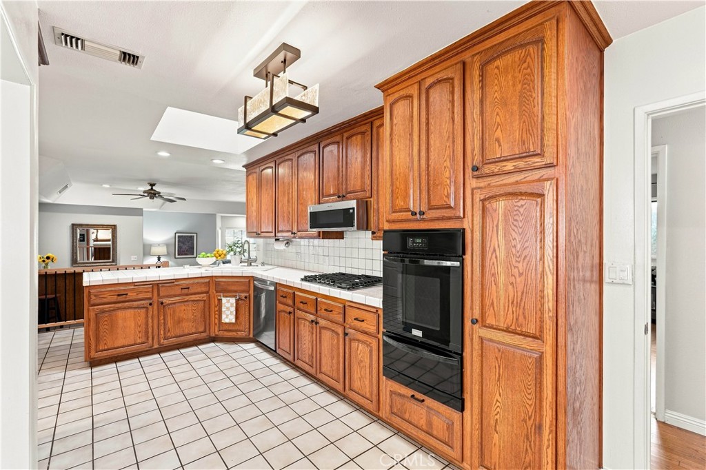 6533 E Walkerton Street Property Photo 10