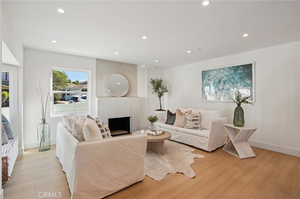 1467 11th Property Photo 4