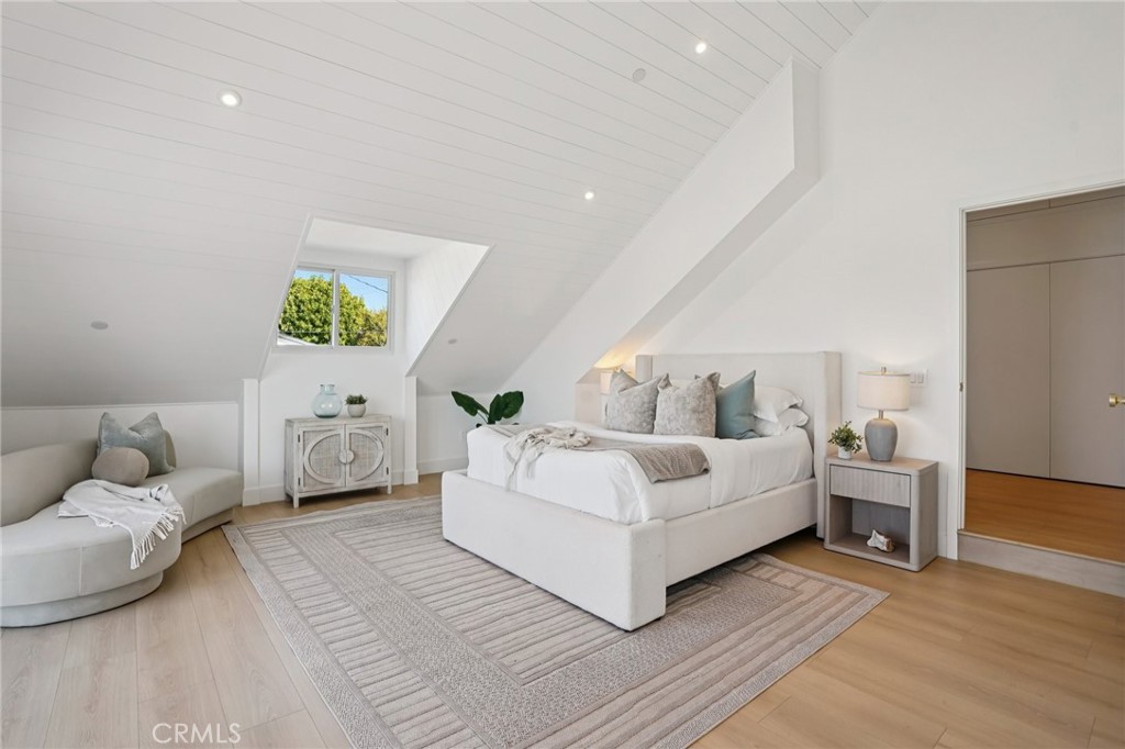 1467 11th Property Photo 5