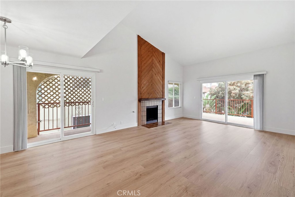 413 Avenue G 4 Property Photo 1