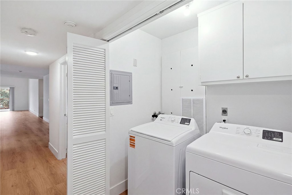 413 Avenue G 4 Property Photo 5