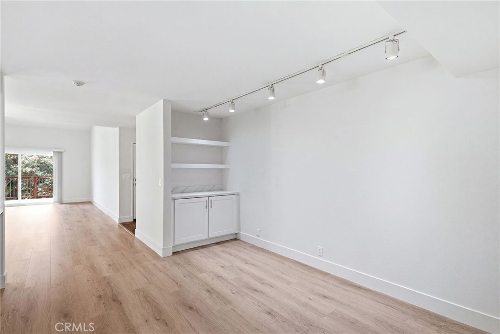 413 Avenue G 4 Property Photo 22