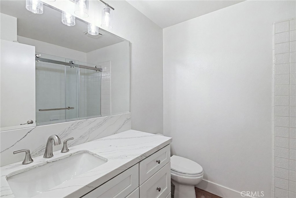 413 Avenue G 4 Property Photo 24