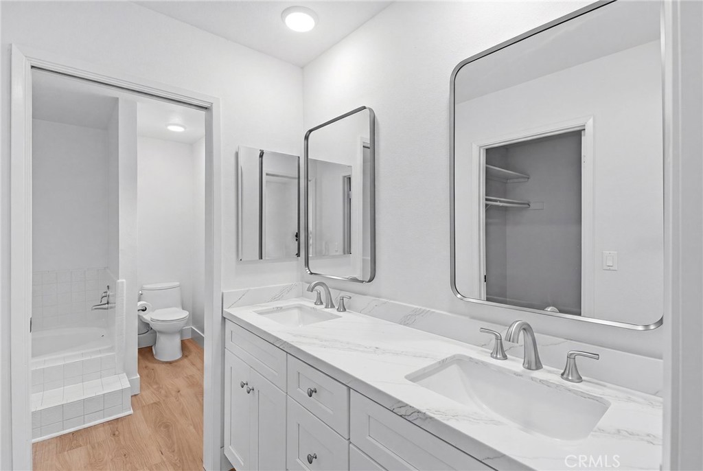 413 Avenue G 4 Property Photo 34