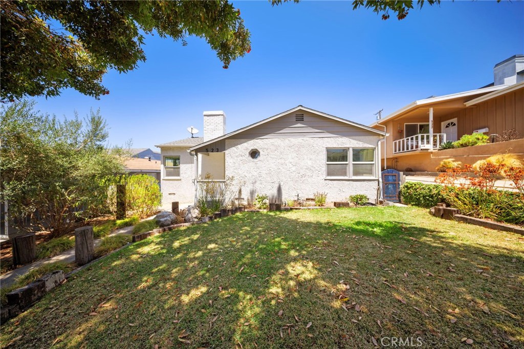 521 Avenue A Property Photo 3
