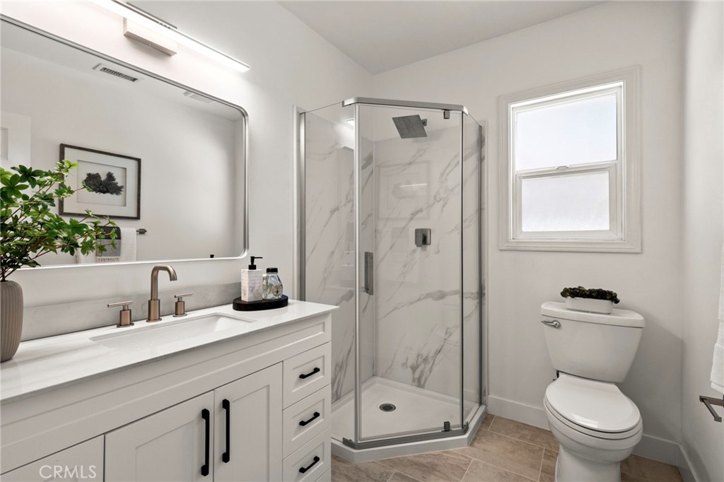 521 Avenue A Property Photo 18