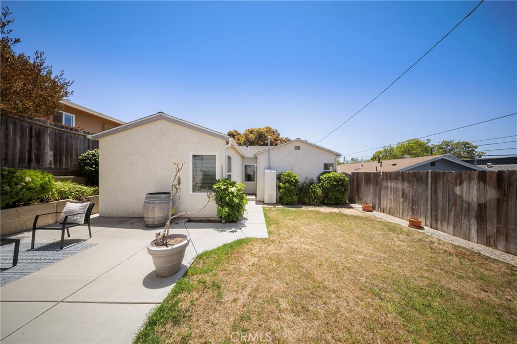 521 Avenue A Property Photo 23