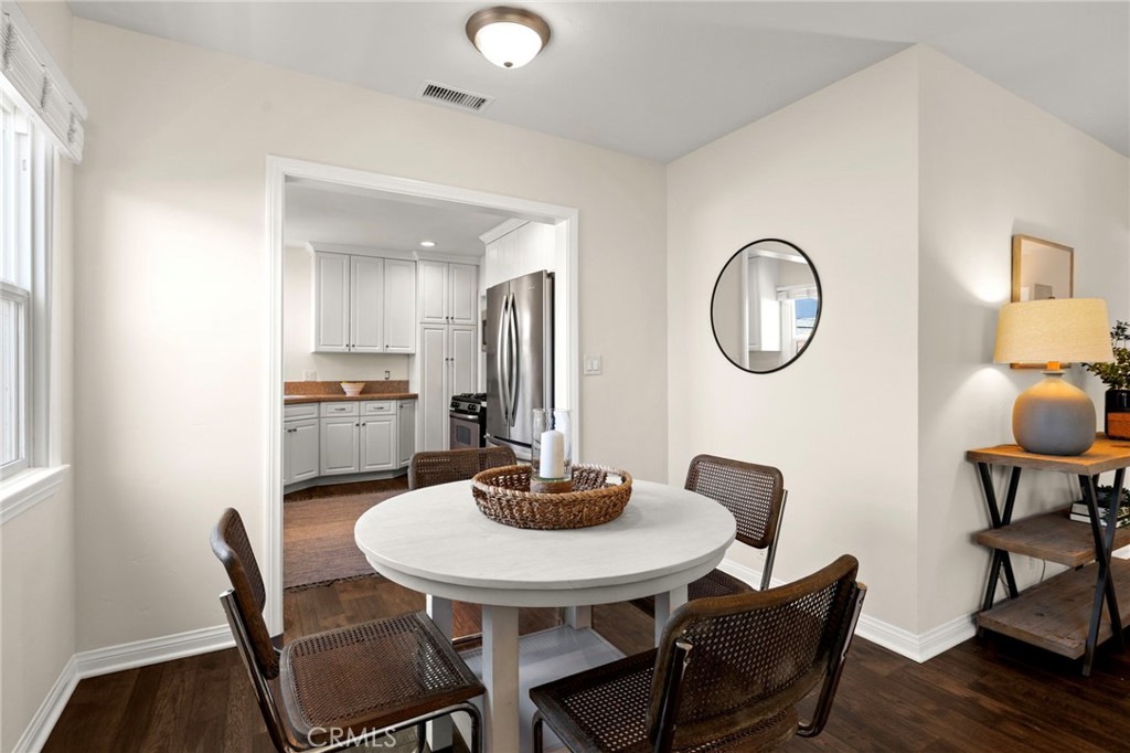 523 Avenue A Property Photo 6