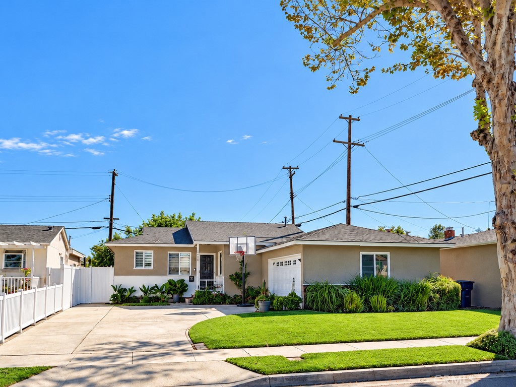 18406 Florwood Avenue Property Photo 1