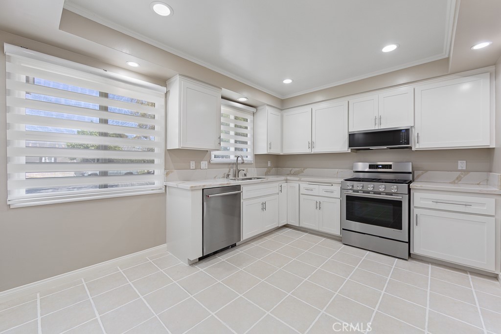 18406 Florwood Avenue Property Photo 3