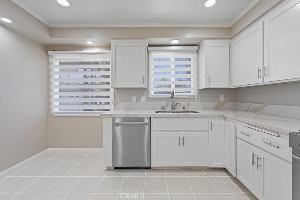 18406 Florwood Avenue Property Photo 4