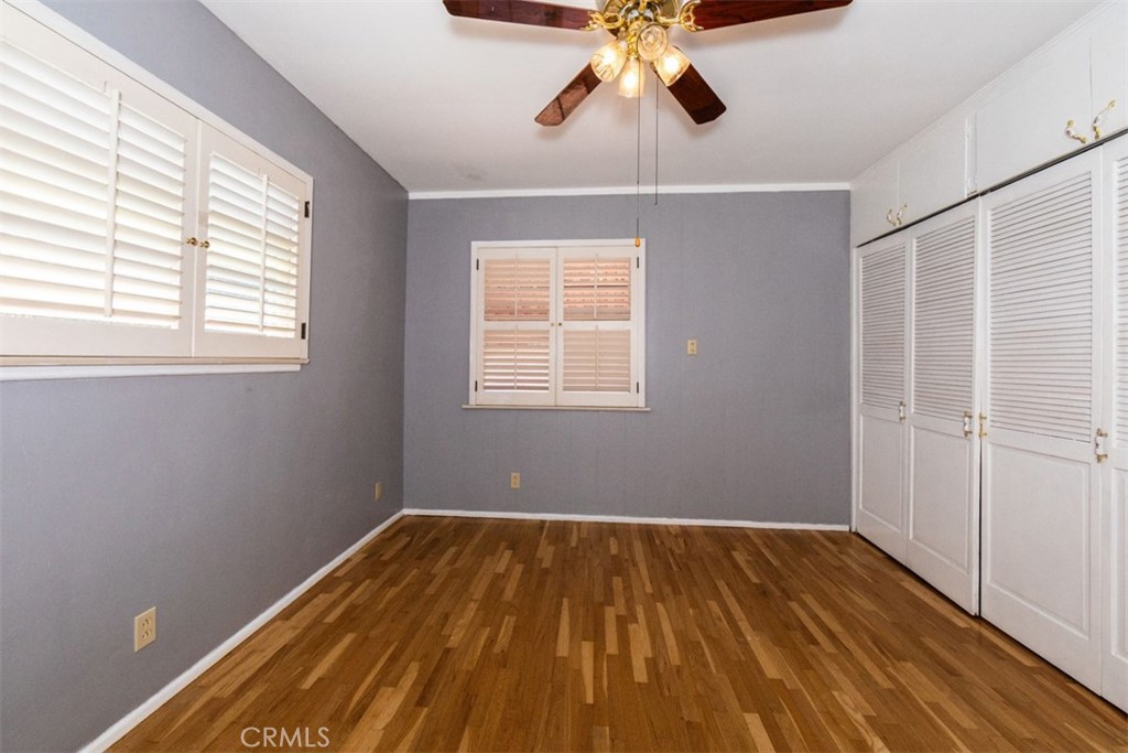 1223 W Elberon Property Photo 5