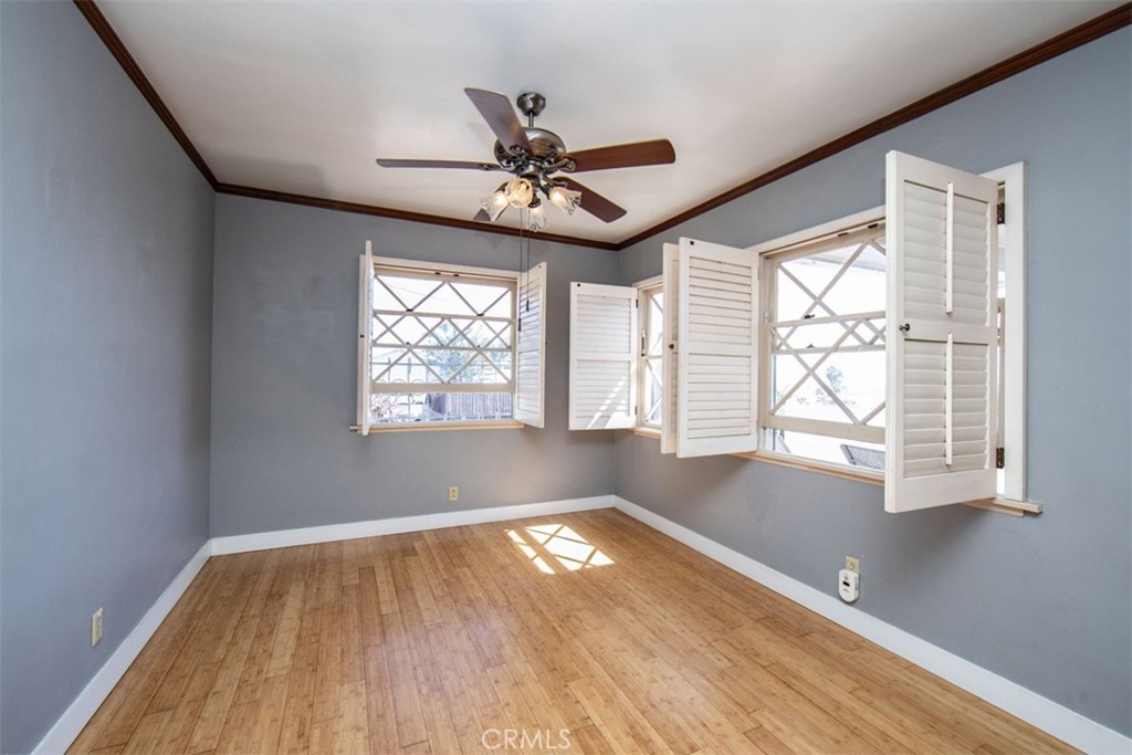 1223 W Elberon Property Photo 6