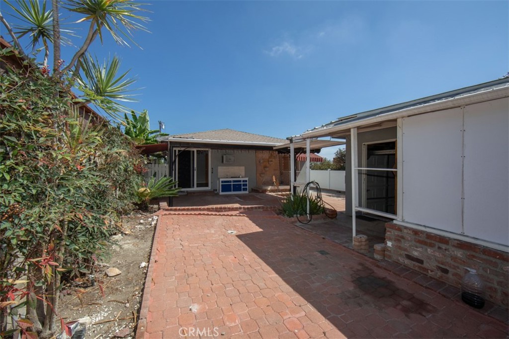 1223 W Elberon Property Photo 11