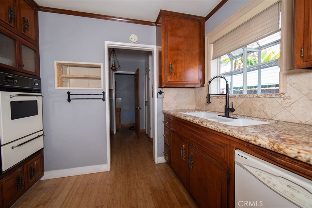 1223 W Elberon Property Photo 12