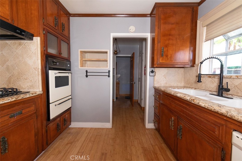 1223 W Elberon Property Photo 14