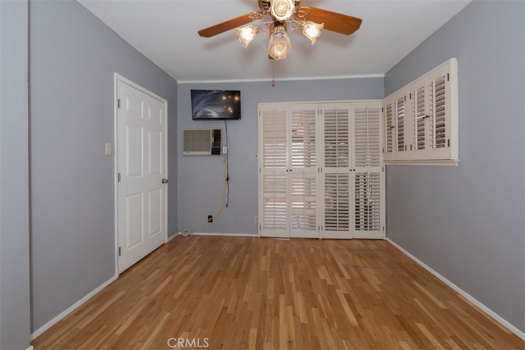 1223 W Elberon Property Photo 15