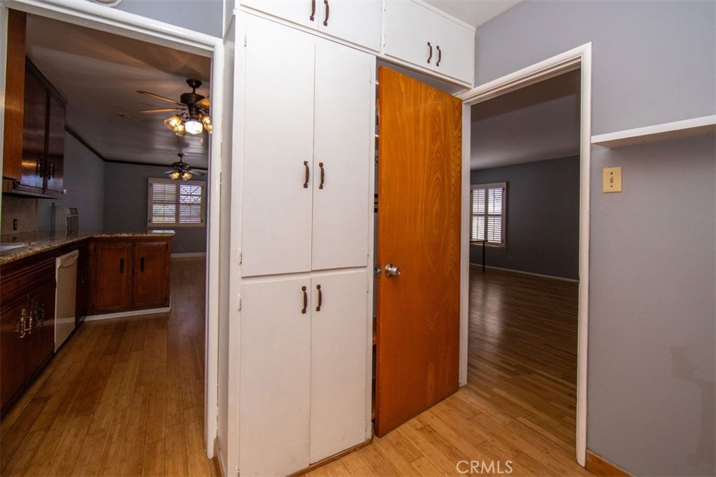1223 W Elberon Property Photo 17