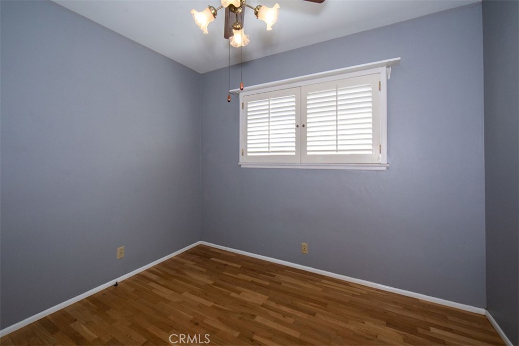 1223 W Elberon Property Photo 19
