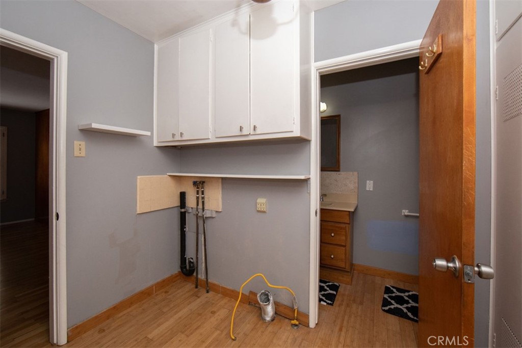 1223 W Elberon Property Photo 21