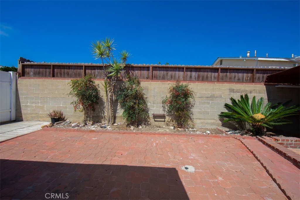 1223 W Elberon Property Photo 26