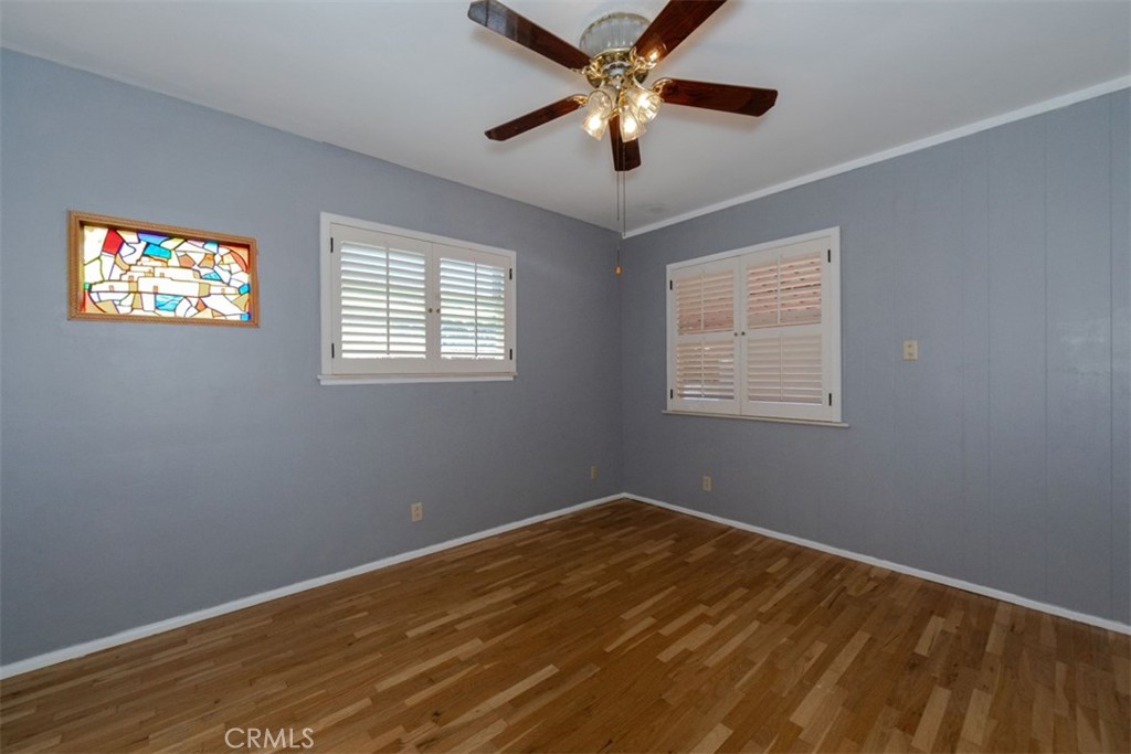 1223 W Elberon Property Photo 37