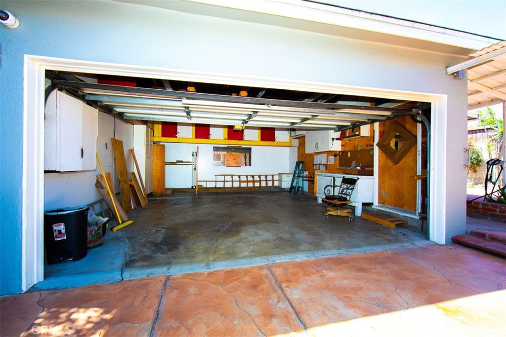 1223 W Elberon Property Photo 48