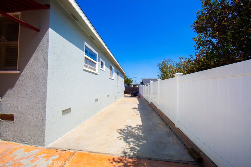1223 W Elberon Property Photo 62