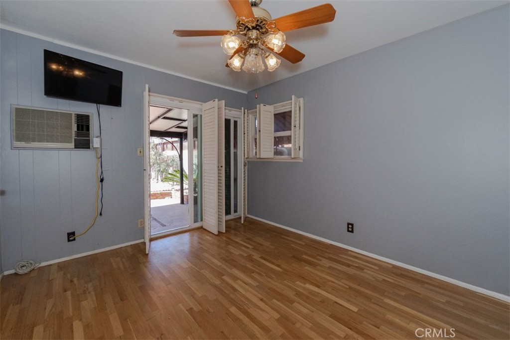 1223 W Elberon Property Photo 63