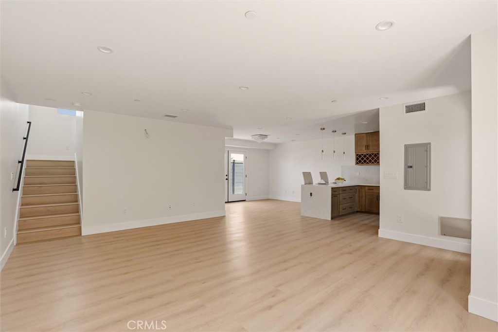 4604 W 172nd B Property Photo 53