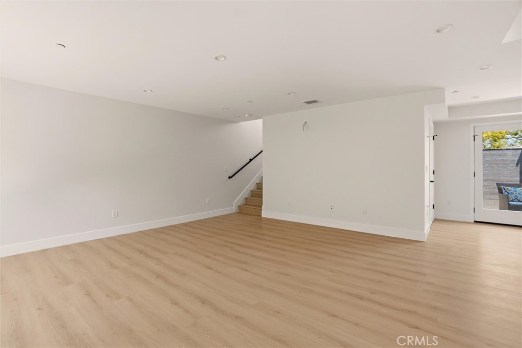 4604 W 172nd B Property Photo 55