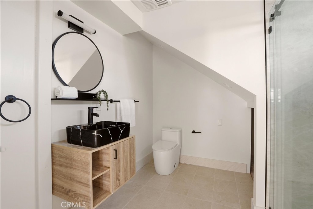 4604 W 172nd D Property Photo 14