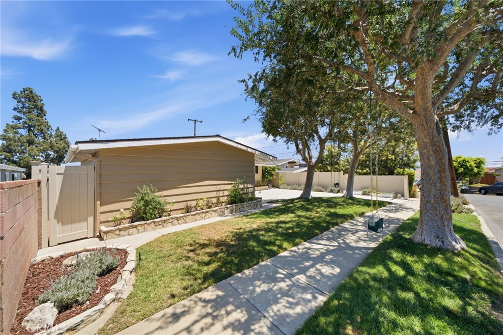 1742 Miracosta Property Photo 25