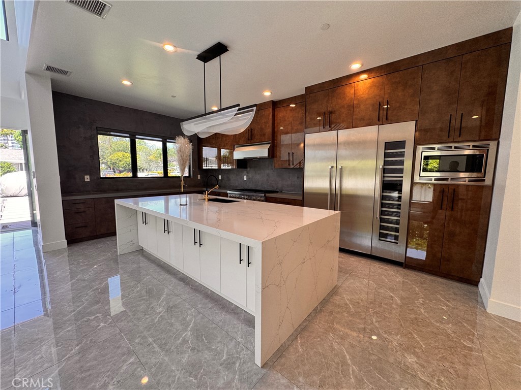 11230 Pickford Property Photo 2