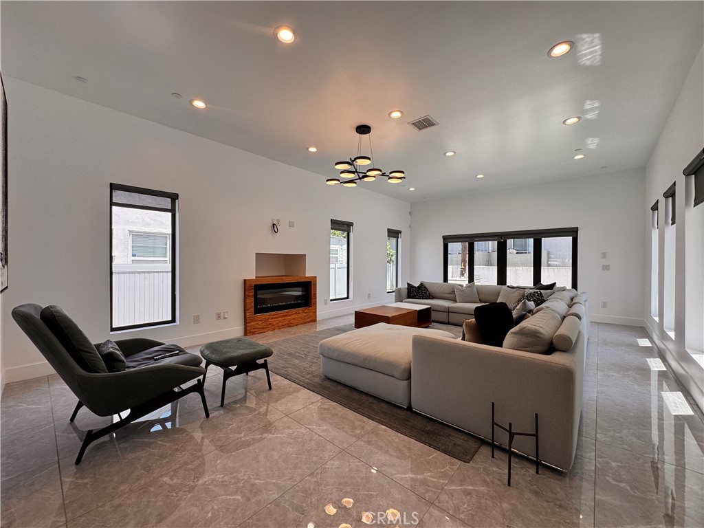 11230 Pickford Property Photo 7