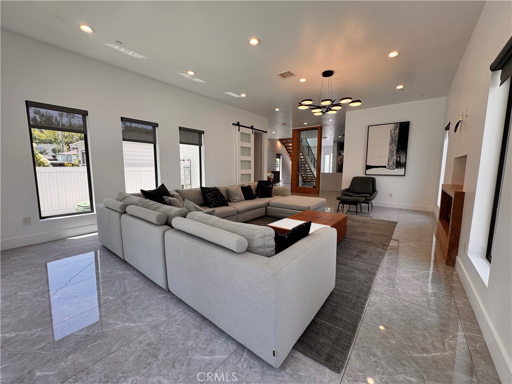 11230 Pickford Property Photo 8