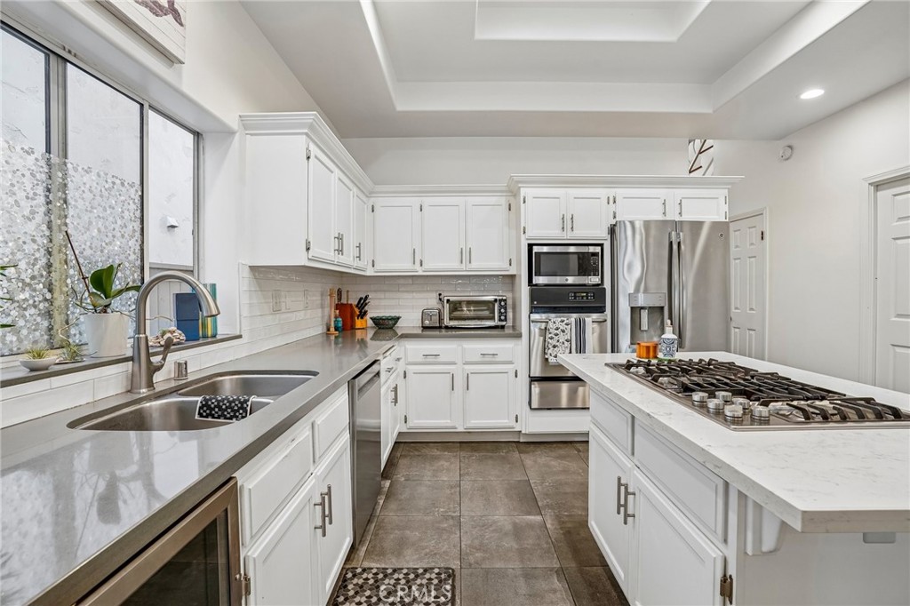 638 Rosecrans Avenue Property Photo 8